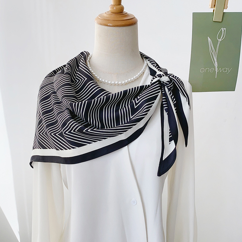 Bufanda triangular delgada de moda, cinturón multifuncional, bufanda de negocios, bufanda de seda estampada de línea de moda de alta gama para damas image 6