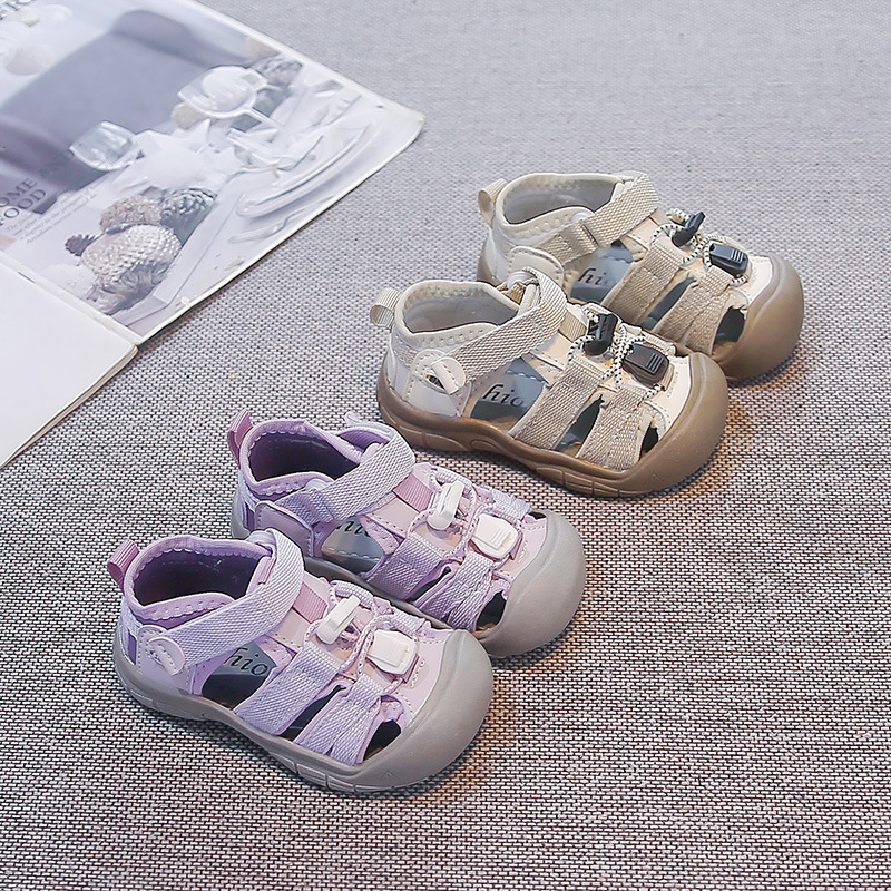 Zapatos casuales transpirables de malla de niñas 2026 verano nuevos zapatos de moda para niños sandalias para niños mayores zapatos deportivos para correr