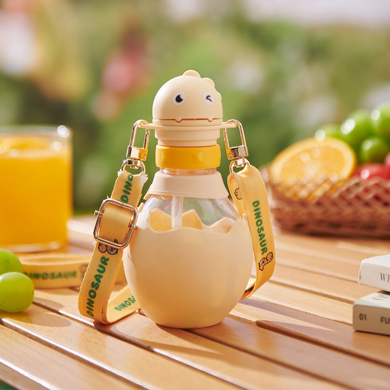 Beber taza de dibujos animados taza de paja tritan material bebé beber gran vientre taza niños beber taza estudiante al por mayor