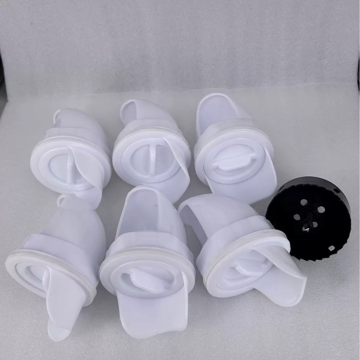 跨境Chicken Feeder鸡喂食器家禽喂料器用料桶DIY自动重力喂食器