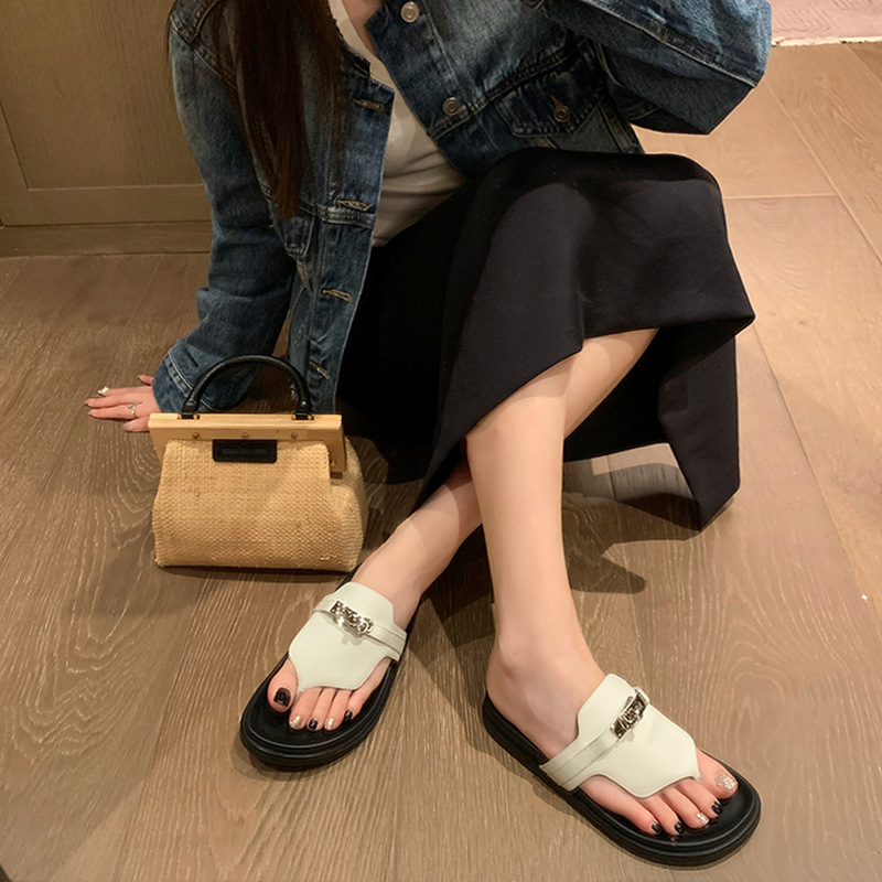 2025 verano nuevo estilo chanclas de bloqueo de mujer chanclas de suela gruesa chanclas casuales chanclas de verano para mujer