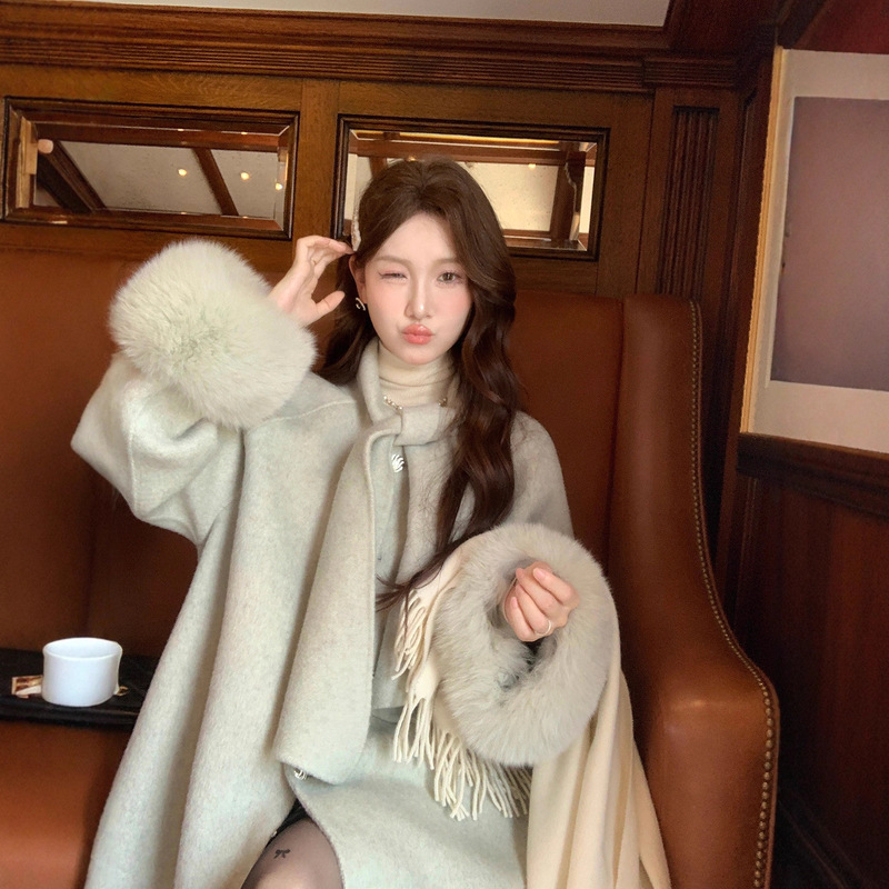 26 New Winter Style Double-Sided Cashmere Outwear for Women, Fox Fur Mid-Length High-End Thickeneded Wool Fur Outwear 26 New Winter Style Double-Sided Cashmere Outwear for Women, Fox Fur Mid-Length High-End Thickeneded Wool Fur Outwear
