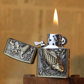 KUPAI酷宝煤油打火机唐草年年有鱼五面浮雕老式砂轮防风火机批发