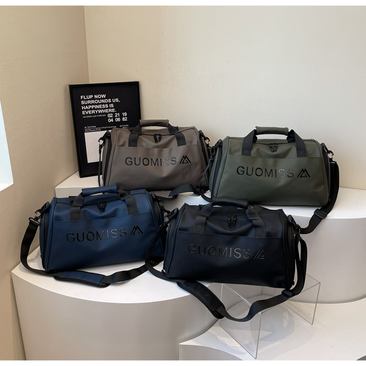 Hochwertige, multifunktionale Reise-Sporttasche für Herren mit großem Fassungsvermögen und separater Aufbewahrungsmöglichkeit für trockene und nasse Gegenstände._voghion.com