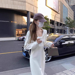 法式气质连帽针织裙女秋冬2025新款休闲显瘦连衣裙百搭打底毛衣女