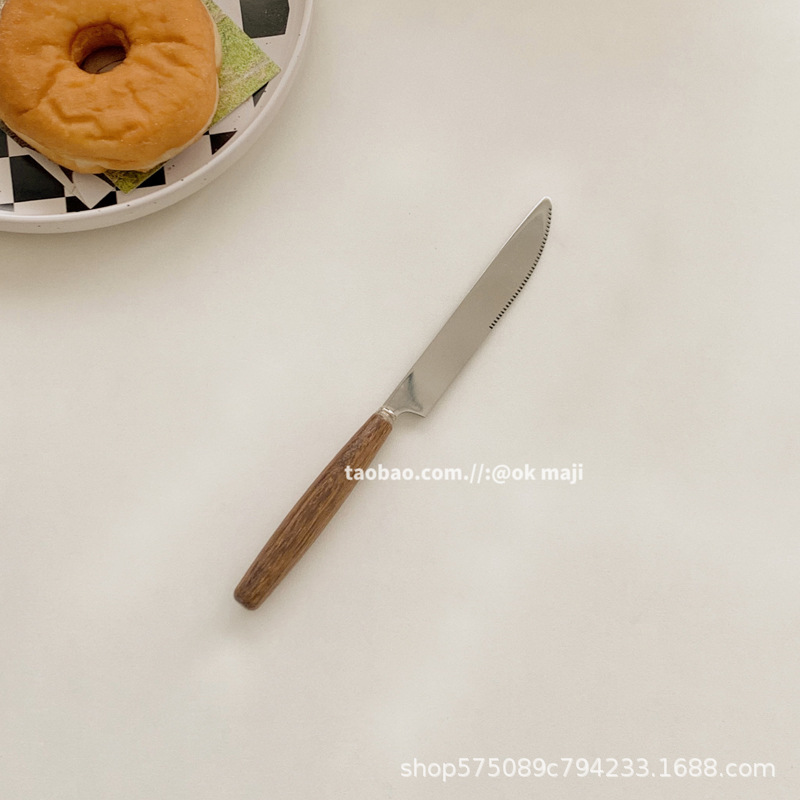 웬지 나무 손잡이 칼