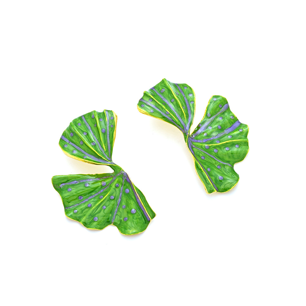 1 Pair Simple Style Leaf Enamel Zinc Alloy Earrings display picture 4