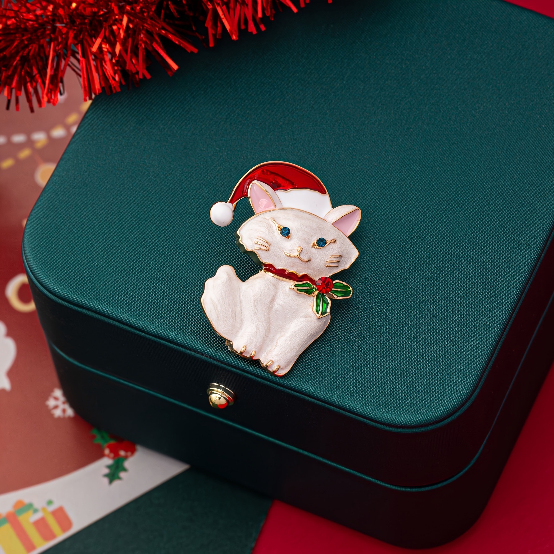 Korean-Style Cartoon Cute Alloy Enamel Cat Brooch, Simple and Fashionable Sweet Women's Clothing Brooch Accessory Pin