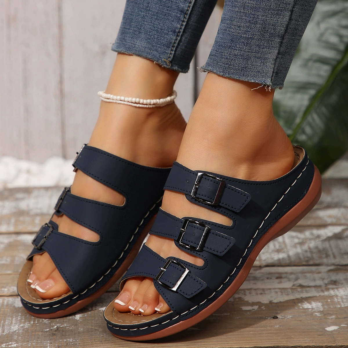 Женские пляжные шлепанцы больших размеров с пряжкой большого размера, толстым каблуком, оптом для Европы и Америки, 2025 г.