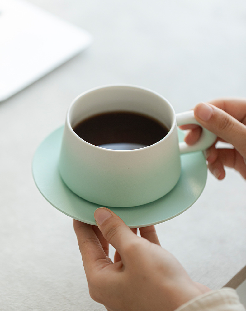 Modern Minimalist Ceramic Coffee Cup And Saucer Set_voghion.com