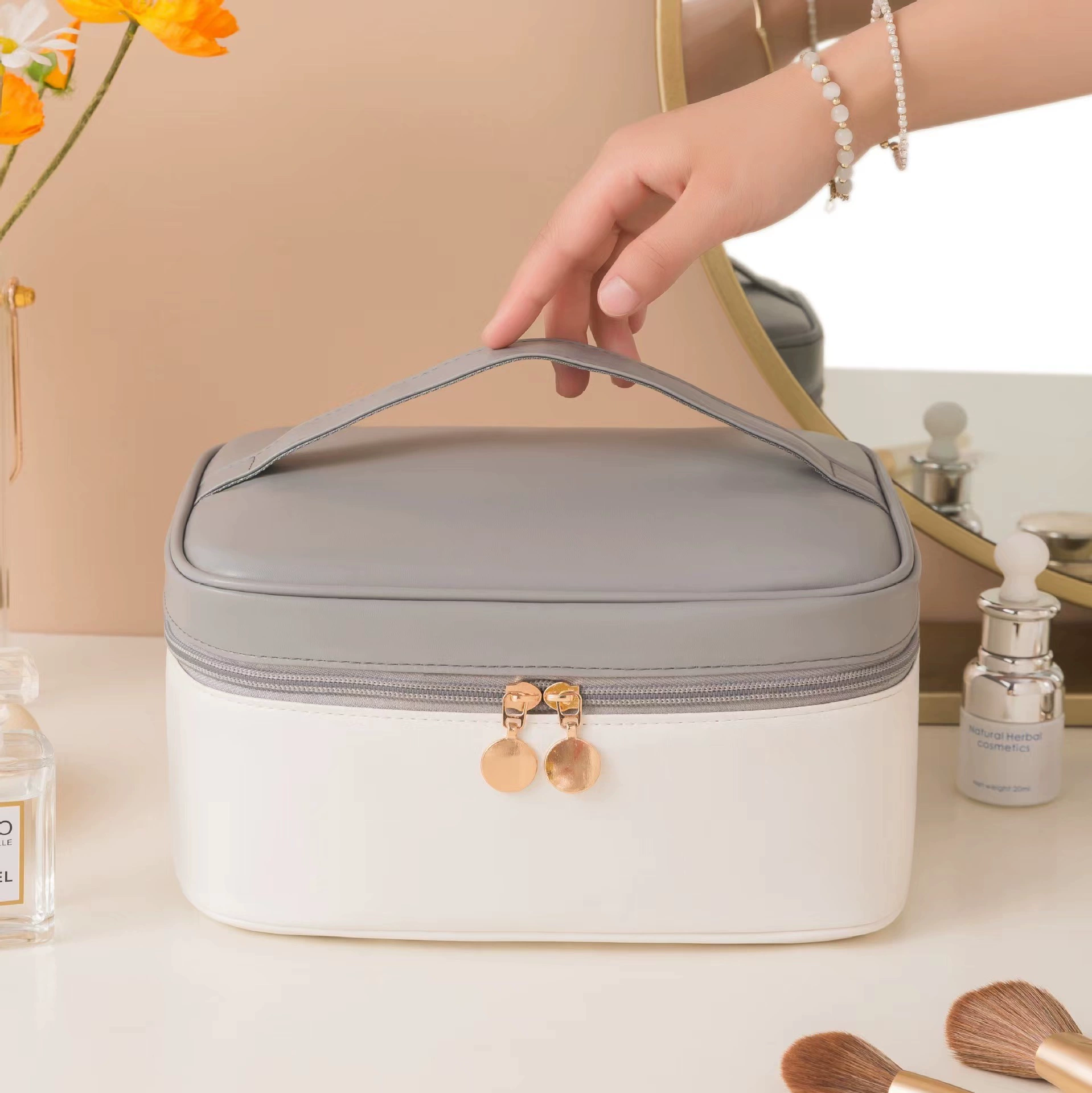 Cosmetic bag, handheld shoulder bag, polyurethane waterproof capacious organizer bag