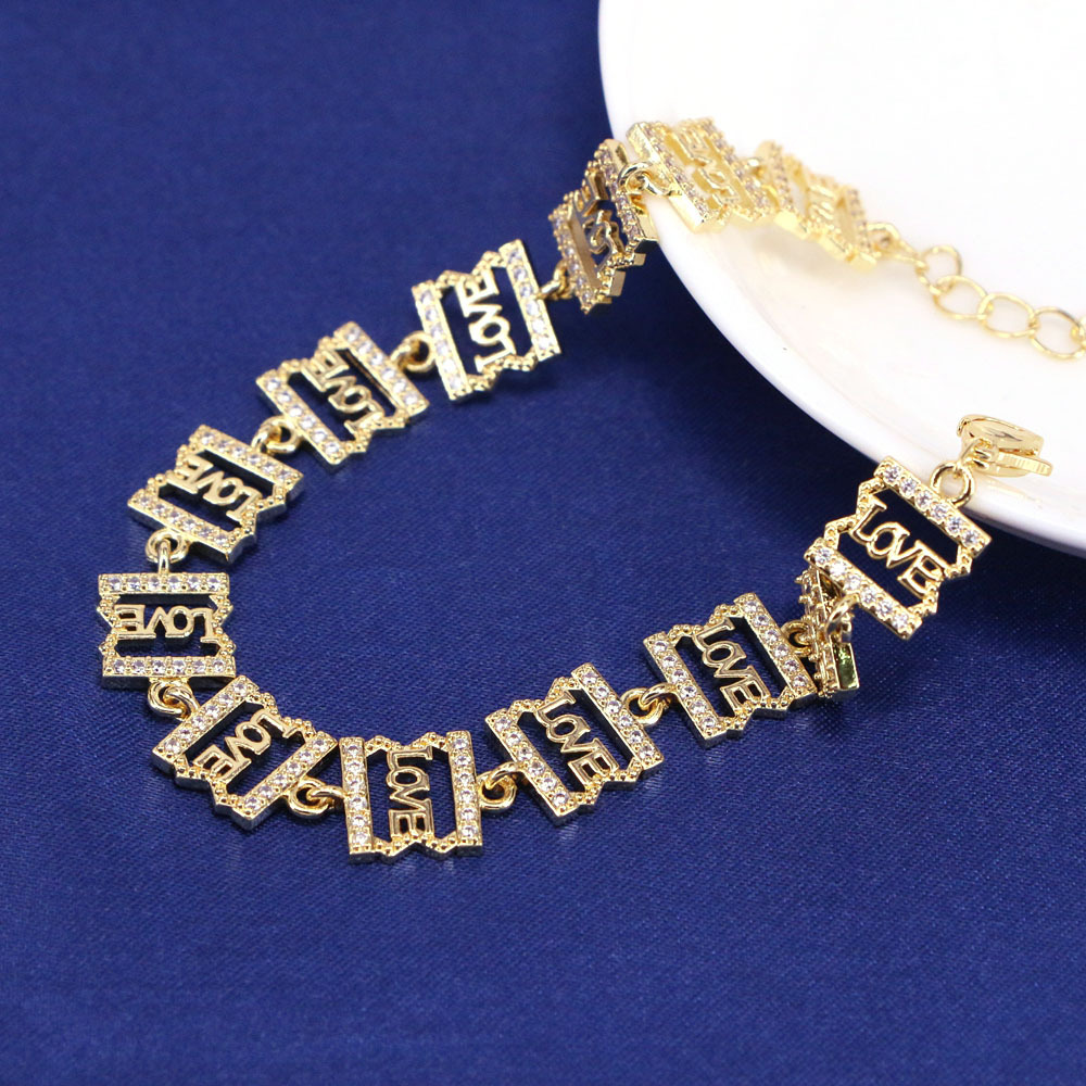 Fashion Love Heart Shape Copper Bracelets Gold Plated Zircon Copper Bracelets display picture 4