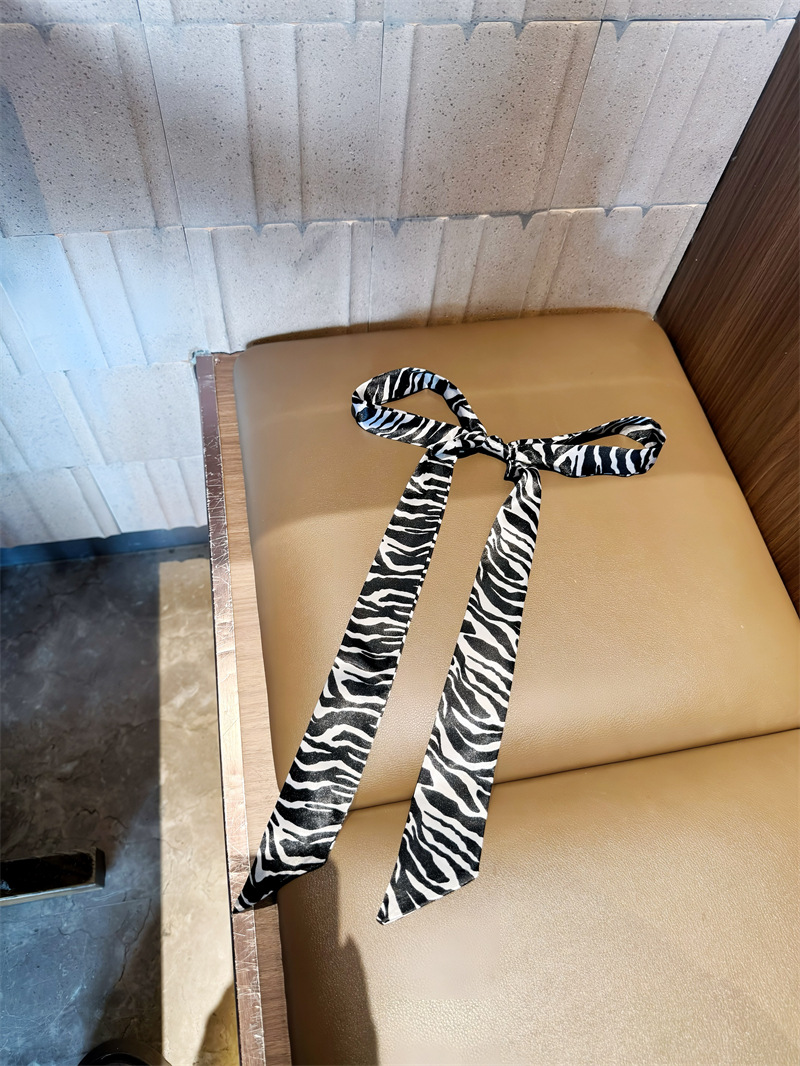 검은 얼룩말 패턴