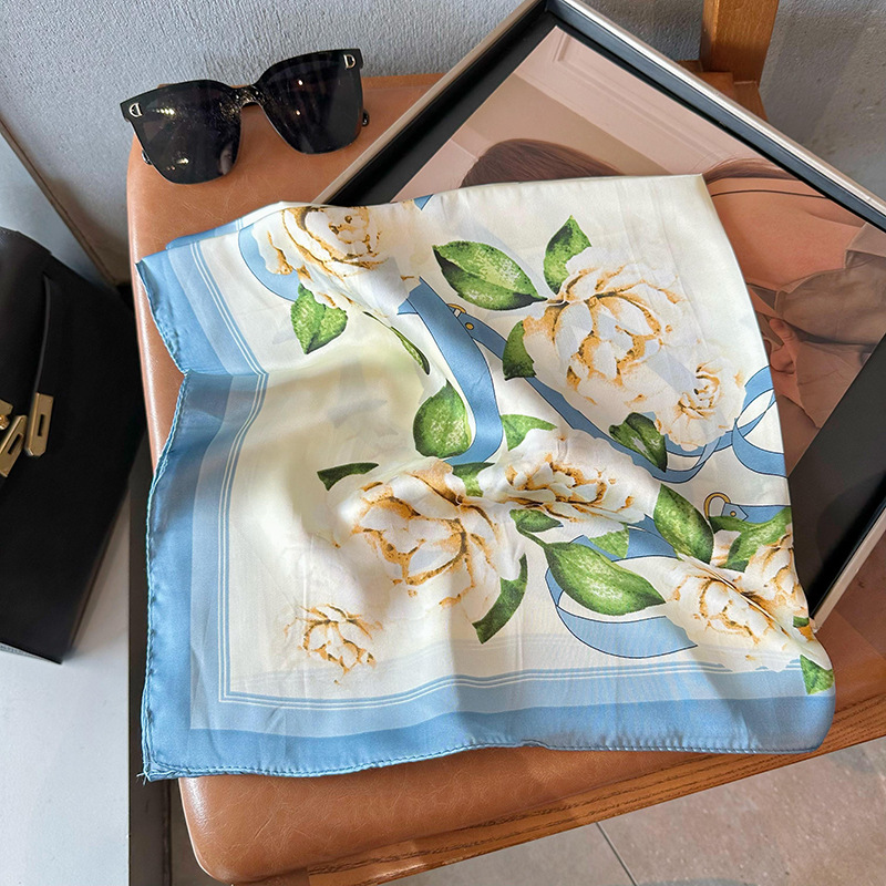 Bufandas de seda para mujeres 2025 primavera y otoño moda versátil temperamento minimalista 65cm bufandas de seda simuladas bufandas delgadas bufandas