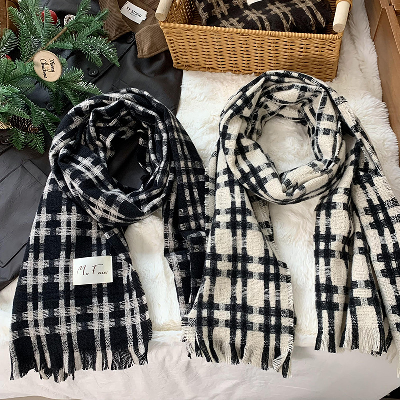 Tejedido bufandas de alta sensación 2025 otoño y invierno nueva moda universal engrosado bufandas de cuadrillas cálidas al por mayor