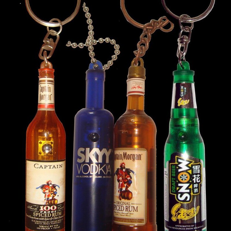Factory wholesale beer bottle Coke can shape LED luminous plastic projection keychain has a variety of styles