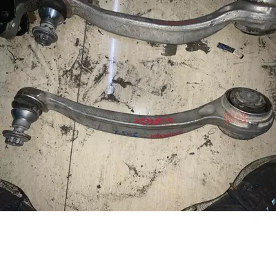 swing arm suspension arm, Asqı sistemi / Xodovoy hissələr