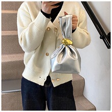 �͹��ް�����ˮͰ��2025�ﶬ�¿�߼���С���OӋ녶���ٴ������