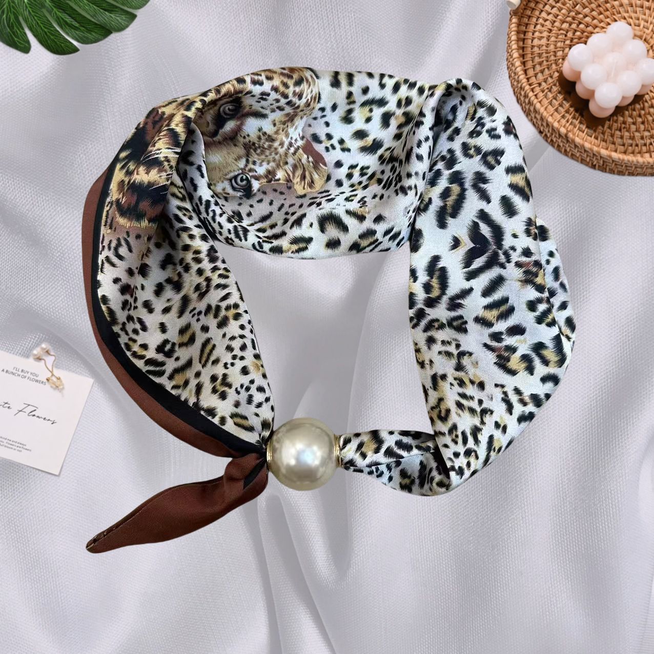 Colar de pérolas de luxo com fecho magnético para mulher_voghion.com