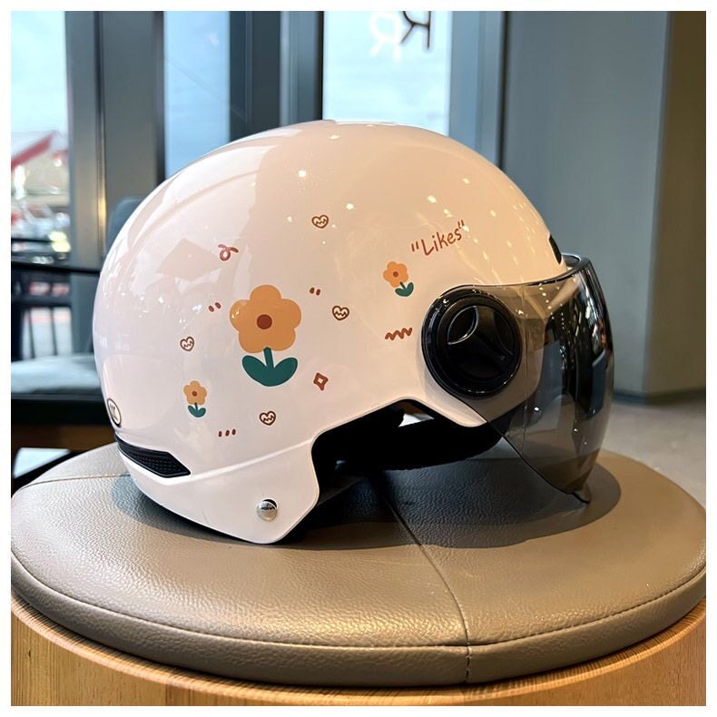 3C Certified Electric Vehicle Helmet for Women, Suitable for All Seasons, Sun Protection, National Standard Safety Helmet, Small Floral Design, Summer Half Helmet