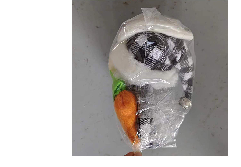 Húsvéti nyuszi fekete-fehér kockás plüss törpe fehér szakállas öregember baba dekoráció_voghion.com