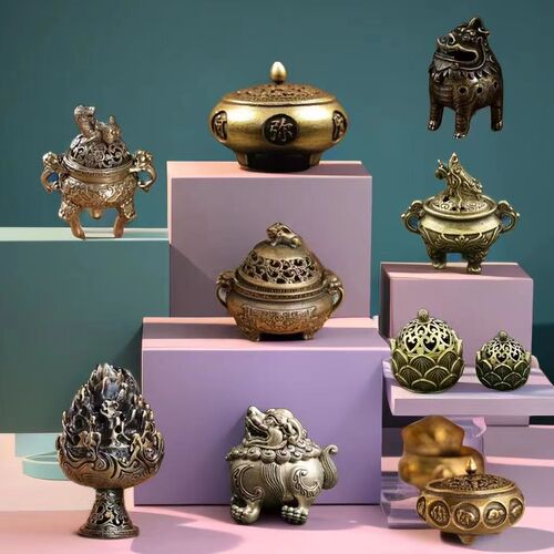 Pure copper incense burner antique three-legged and double-eared aromatherapy burner with lid mini Pixiu tripod handle piece Kirin copper small incense burner