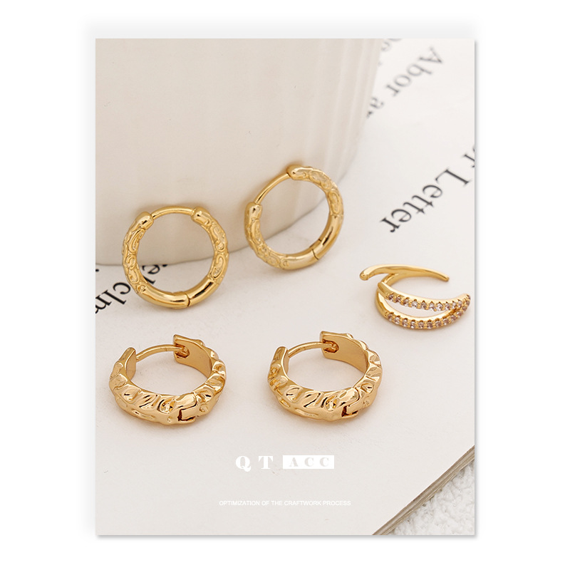 Europa y América estilo retrógrado francés de alta sensación de buckle de orejas de hueso de orejas incrustado de zircon estilo simple y versátil orejas para mujeres