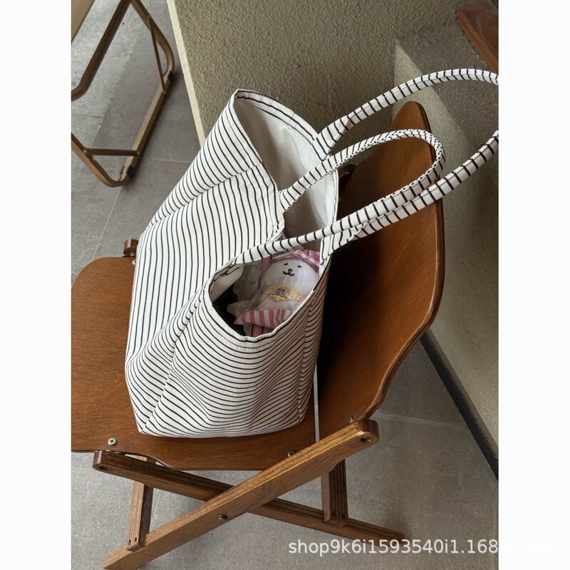 Niche Large-Capacity Striped Shoulder Bag for Women, Korean Style Lazy Style Tote Bag for Girls and Students, Versatile Class Handbag