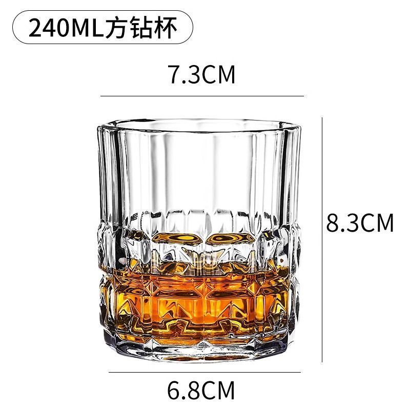 ウイスキー杯水晶ガラスヨーロッパ式の強い杯はビールの杯のガラスのコップのバーの洋式の杯の酒の器具を厚くします。|undefined