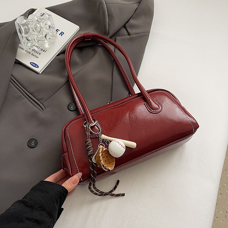 Bolso de axila de nicho transfronterizo femenino 2024 nuevo bolso de bolos portátil retro de moda bolso de viaje de gran capacidad