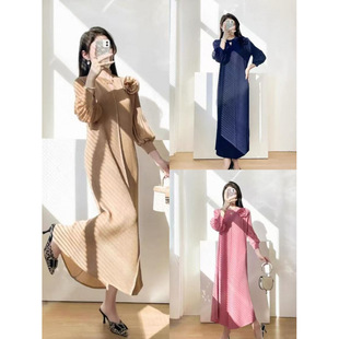 2025 Early Spring New Fish Scale Pleated Stereo Flower Design Round Neck Nine-Quarter Sleeve High-End Pleated Dress for Women