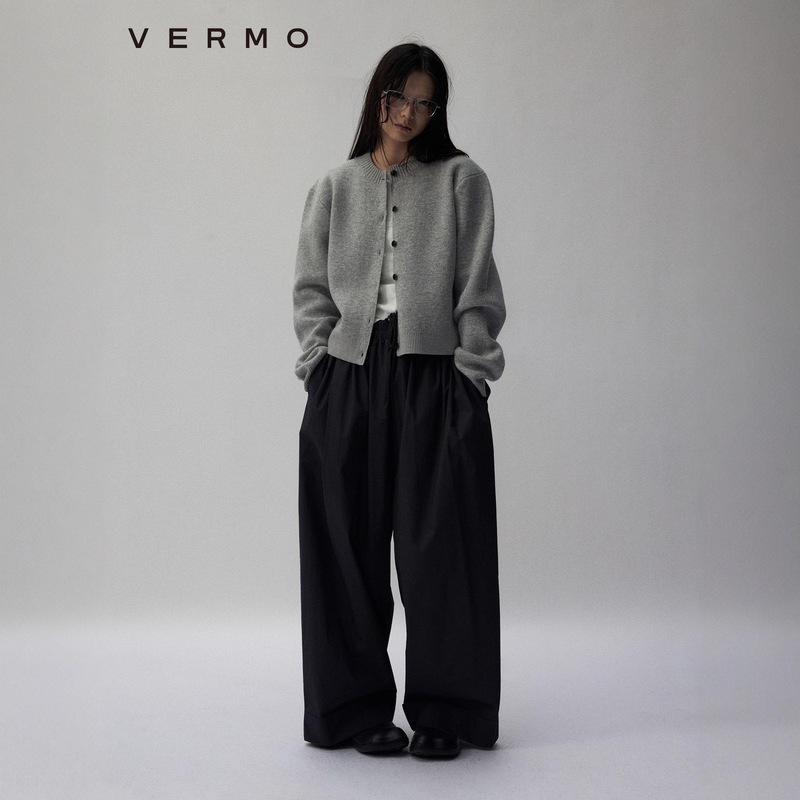 Vermo Stylish Knitwear, Soft and Considerate Silhouette, Comfortable Sheep Wool Cardigan Jacket Vermo Stylish Knitwear, Soft and Considerate Silhouette, Comfortable Sheep Wool Cardigan Jacket