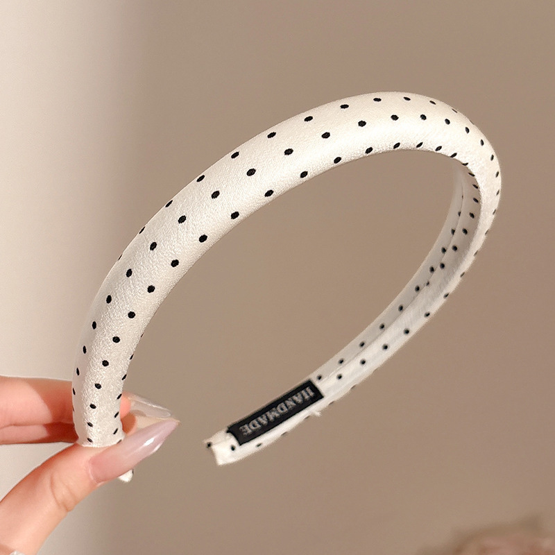 Brazo de cabello negro plegado para mujeres retro francés alto cráneo de borde ancho brazo de cabello de compresión para el cabello Bundle para el cabello fuera de la guarnición universal image 116