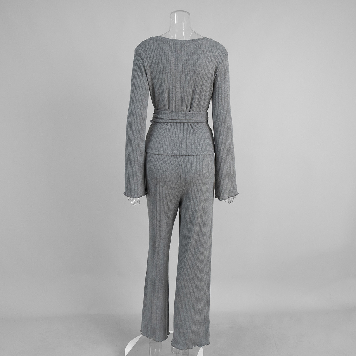 Dames gebreide tweedelige set met v-hals en ribbelstructuur_voghion.com
