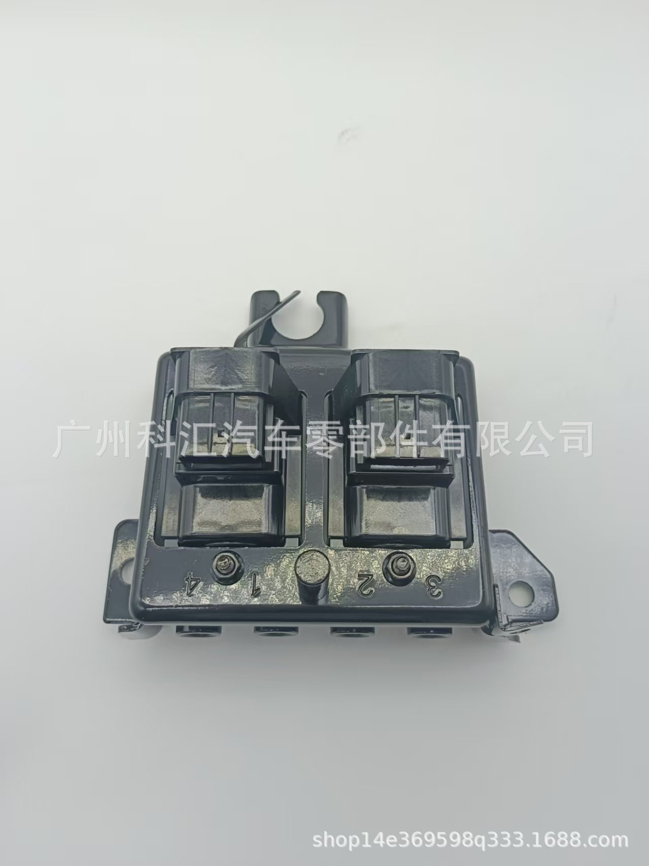 Cross-border bestseller UF383 BPE81810XB BPE81810XC9U automotive ignition coil suitable for Mazda