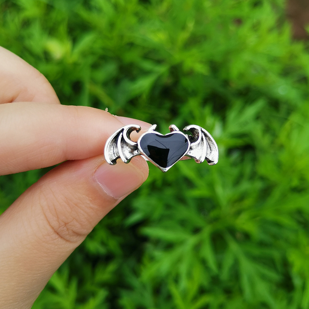 Yunjin europeo y americano transfronterizo nuevo hip hop retro amor anillo personalidad simple fresco frío estilo femenino anillo de fábrica image 3