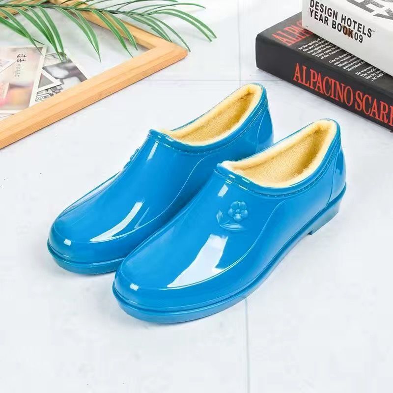 Zapatos de lluvia de cuatro estaciones para mujeres de tubo corto, zapatos de saliva poco profundos para mujeres, zapatos de goma de cocina para trabajar fuera, algodón resistente al desgaste, antideslizante