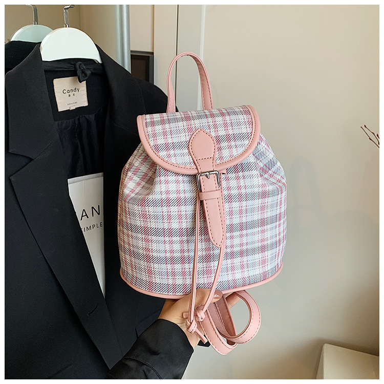 Backpack for women, fashionable niche design, hand-held Korean version backpack, high-end feeling, bucket bag, trendy_voghion.com