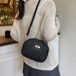 2025 New Korean Style Women's Single Shoulder Crossbody Soft Versatile Three-Layer Fashion Quilted Bag Large Capacity Super Affordable