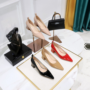 1235-1 Korean Fashion Simple and Comfortable Versatile Thick Heel Mid Heel Lacquer Leather Shallow Mouth Pointed Profess