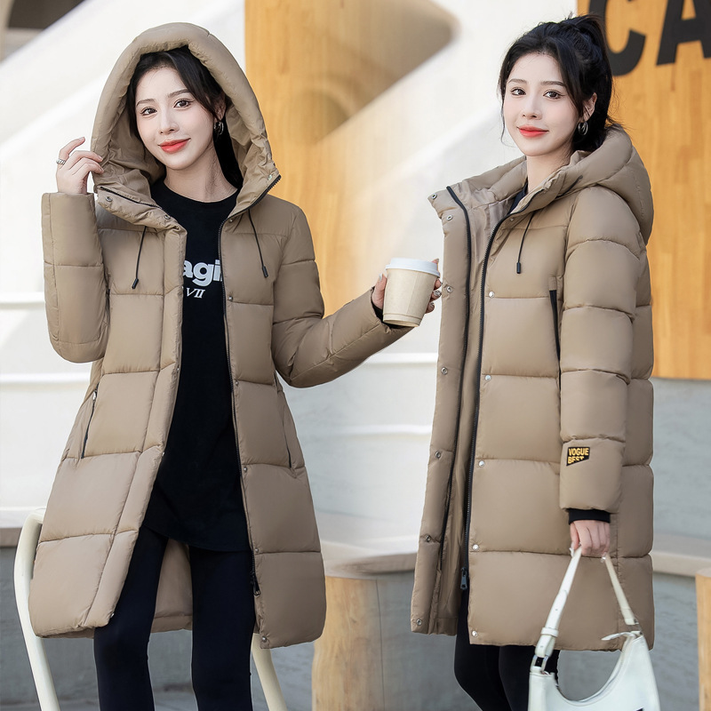 Ropa de invierno europea y americana nueva capa de pluma, ropa de pan coreana, ropa de algodón suelta y gruesa, chaqueta de mujer larga y media