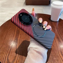華為Mate70炭素繊維磁気吸引携帯ケースPura70超薄型栄光マジック7フロスト保護カバーを適用する