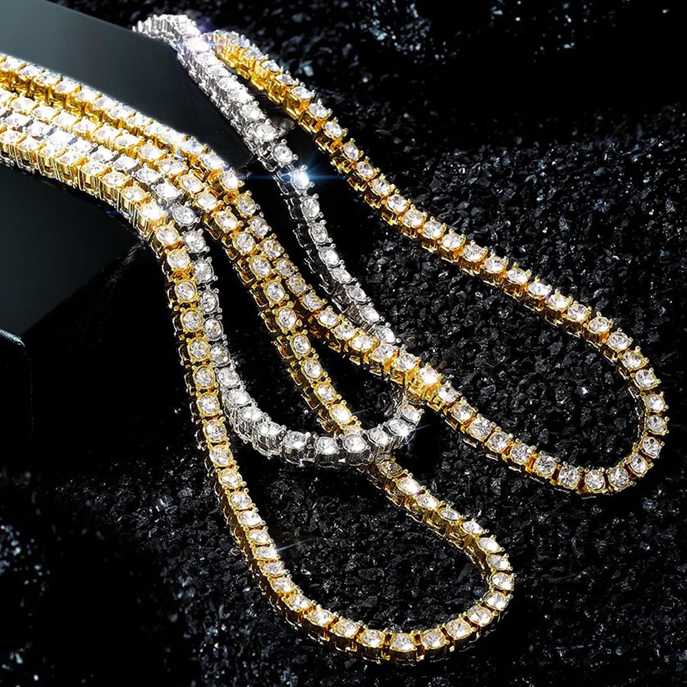 Collana tennis uomo con pendente geometrico e strass_voghion.com