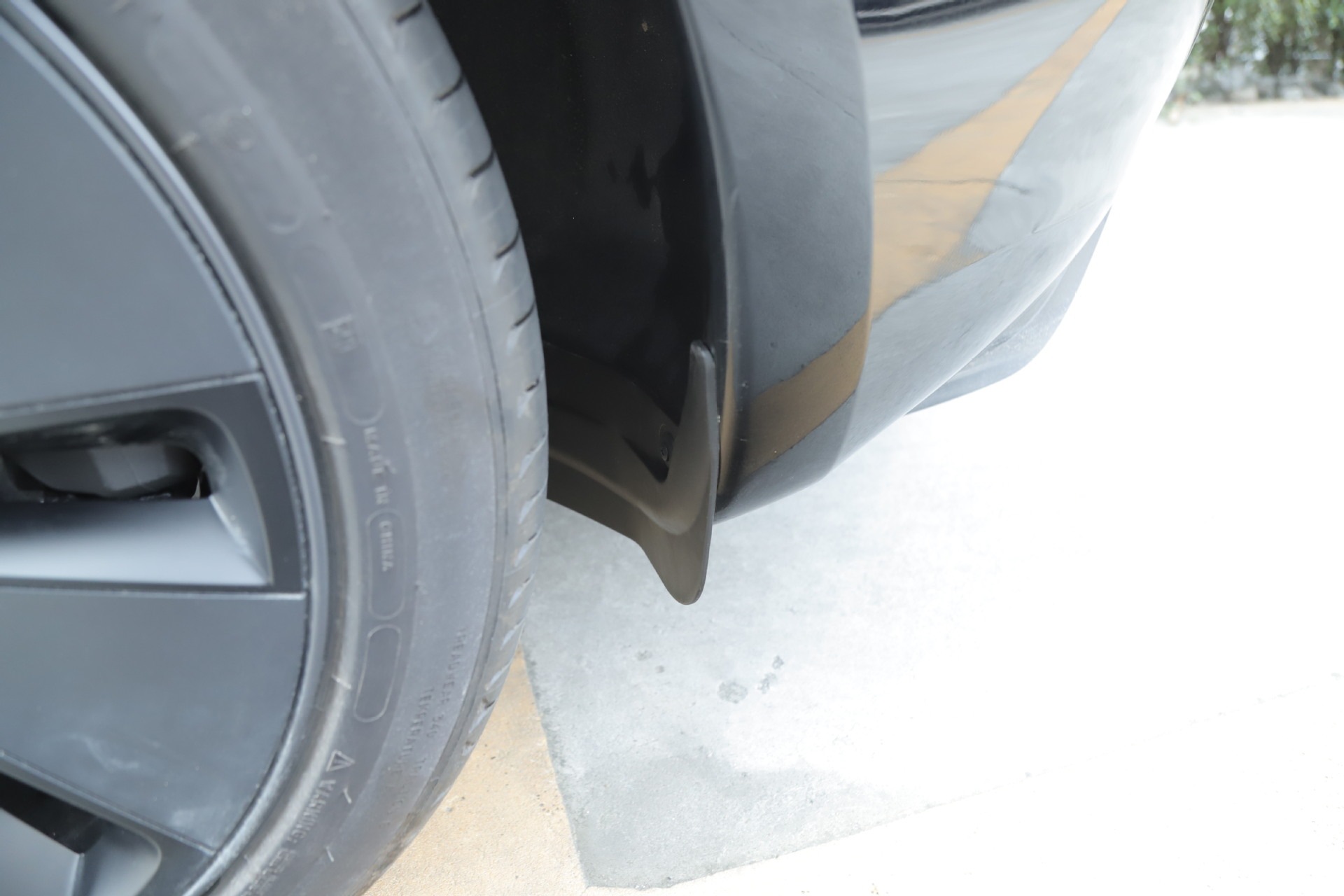 Suitable for Six-Seater Tesla Yl Mudguards, Upgraded Version of Model 3/Y Short Tire Front Mudguards Modification