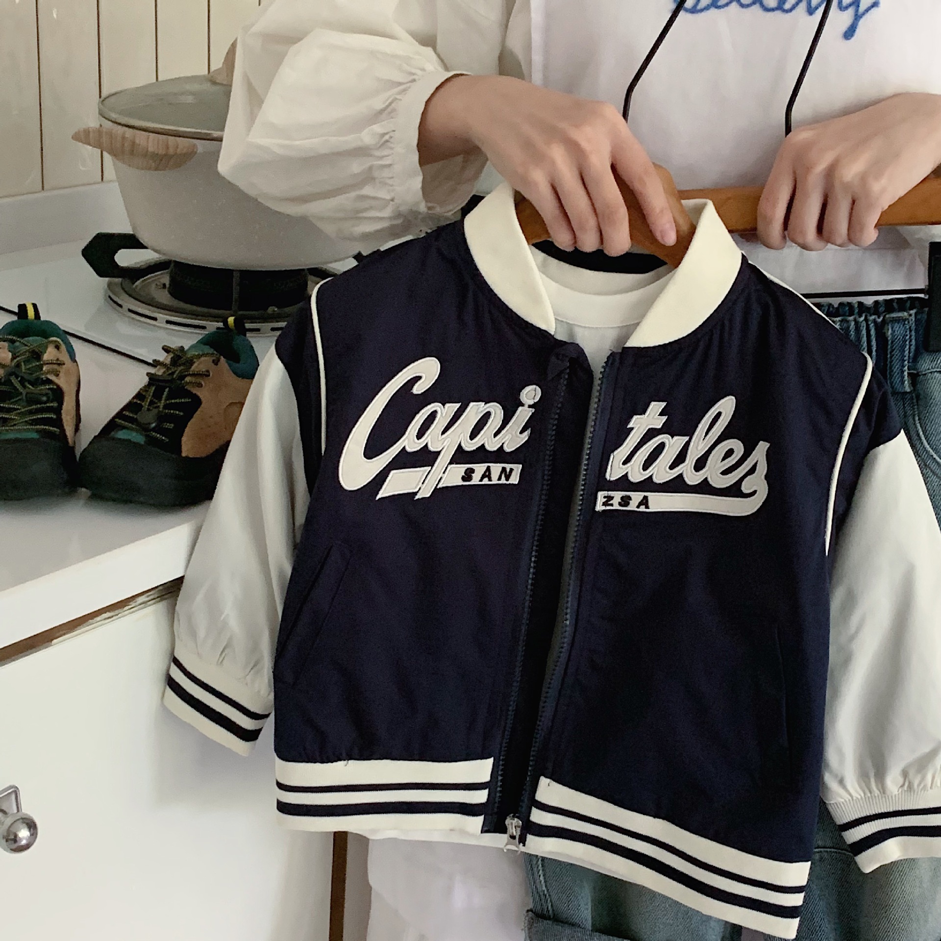 Manteau d'automne pour garçons 2024 nouvel article pour garçons et filles, version coréenne d'un ensemble de combinaison de baseball élégant pour enfants_voghion.com