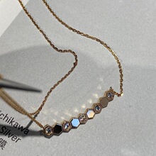 cnc�荷䳲��Ů18kõ���W�tͬ��ЦĘ΢Ц�r���p���i���