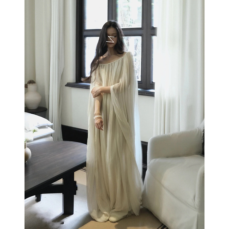 Cool and Wrinkled Collarbone-Exposing Loose Cape-Style Bridal Dressing Gown French Fairy Slimming Floor-Length Dress Autumn Cool and Wrinkled Collarbone-Exposing Loose Cape-Style Bridal Dressing Gown French Fairy Slimming Floor-Length Dress Autumn