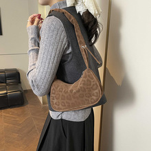 �ް������Ů�ﶬ�͹ű��y�μ���r�аٴ�Ҹ�°�С���OӋ�а���