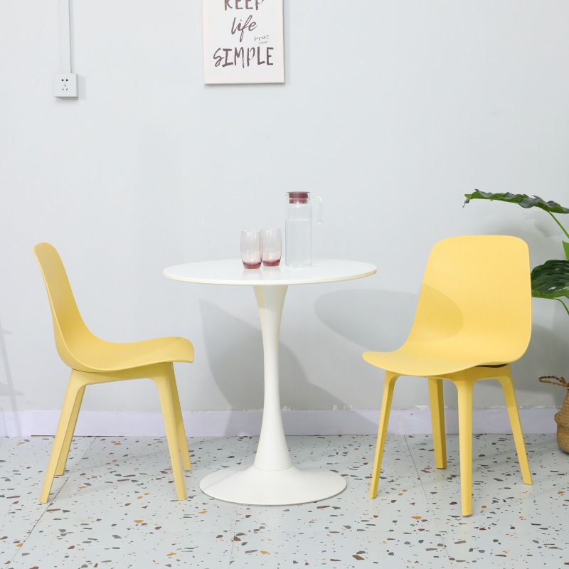 Nordic moderno simple ocio respaldo silla pequeña casa restaurante PP silla de plástico Silla de comedor cantina Silla de ingeniería