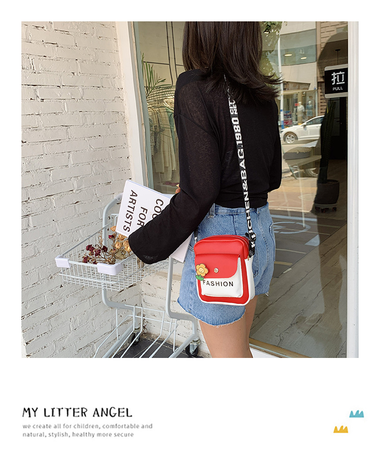 Wholesale of new Korean-style small square bags, cute single-shoulder bags for export, wide-shoulder crossbody bags, cosmetic bags, mobile phone bags and women's bags undefined
